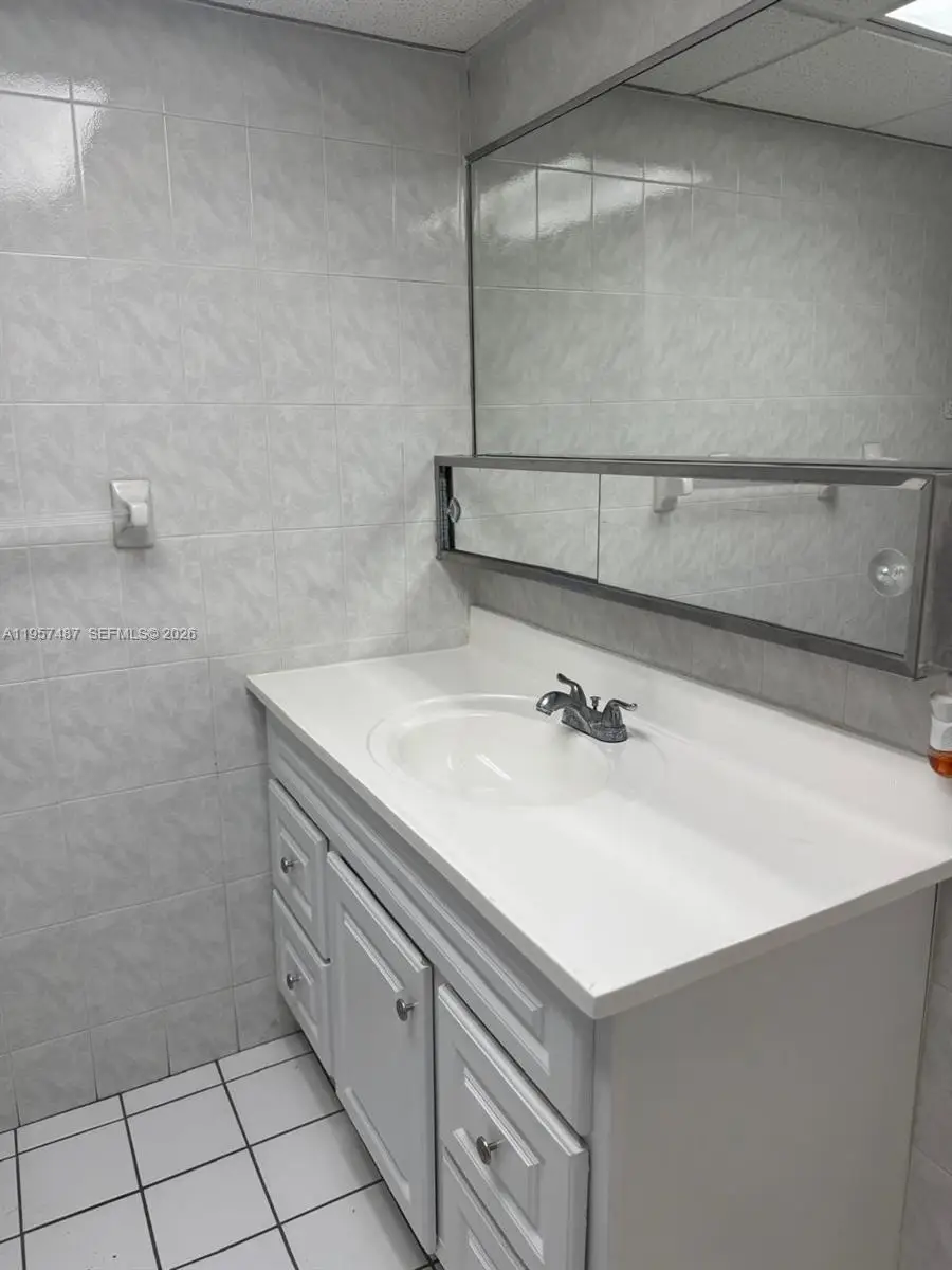 10000 NW 80th Ct #2261, Hialeah Gardens, FL 33016 - Image #3