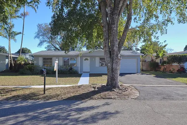 8940 NW 21st Ct, Pembroke Pines, FL 33024