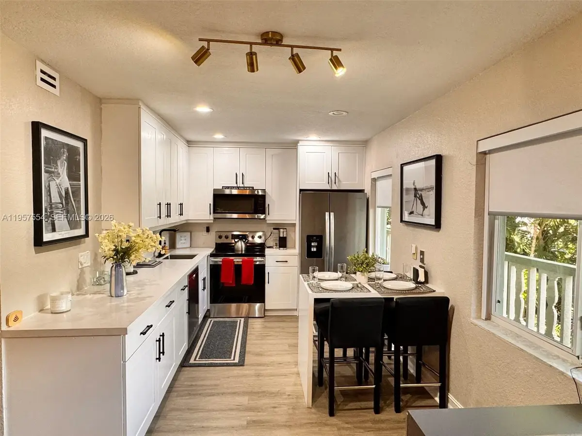 1423 Holly Heights Dr #19, Fort Lauderdale, FL 33304 - Image #1