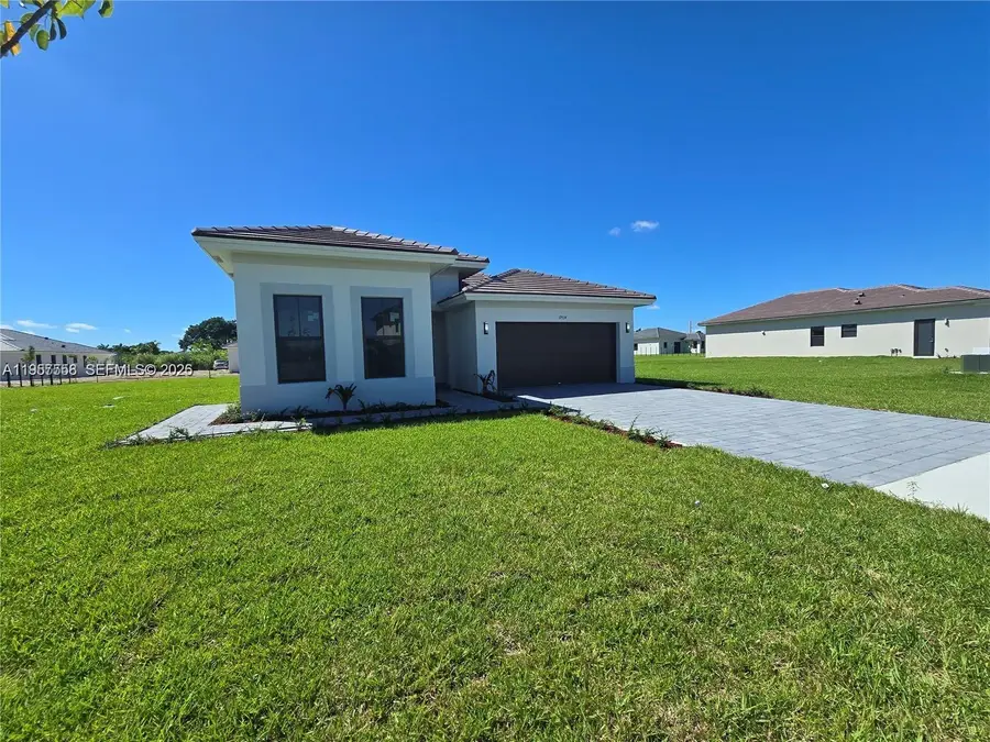19534 SW 324 St, Homestead, FL 33030 - #2