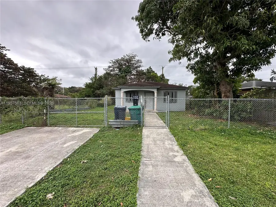 10136 E Hibiscus St, Palmetto Bay, FL 33157 - Image #3