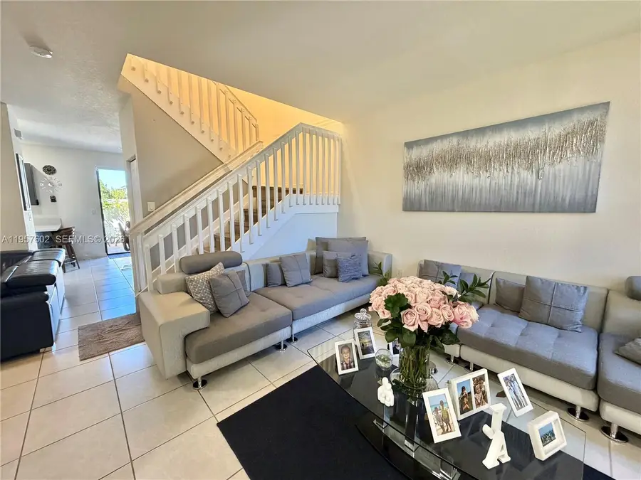 11032 W 33rd Way, Hialeah, FL 33018 - Image #3