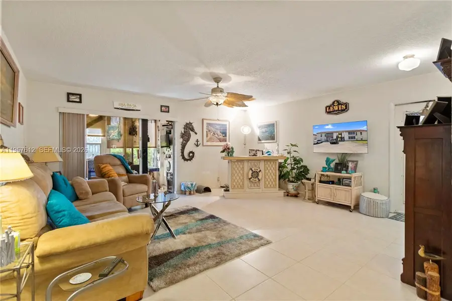 452 N Laurel Dr #1503, Margate, FL 33063 - Image #2