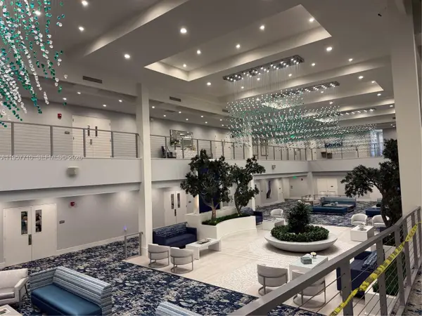 7290 Kinghurst Dr #306, Delray Beach, FL 33446