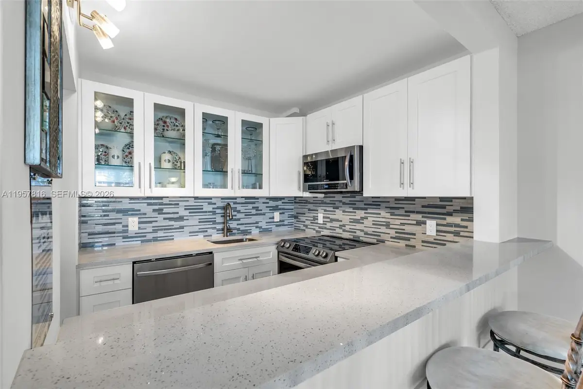 1116 E Cambridge E #1116, Deerfield Beach, FL 33442 - Image #1