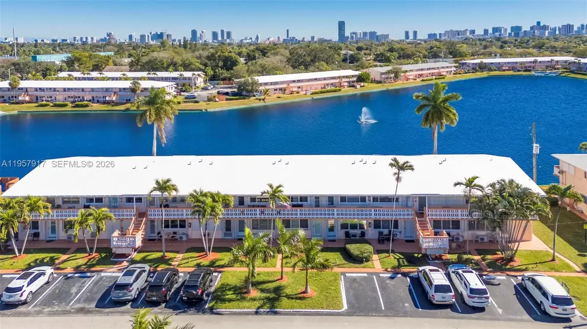 901 SW 11th Ave #17H, Hallandale Beach, FL 33009 - Image #1