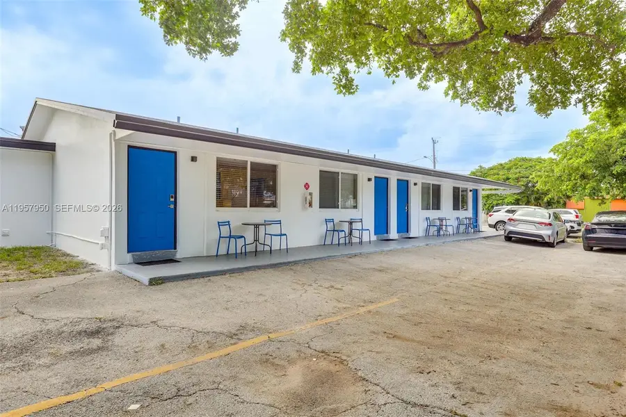 412 NE 4th Ave, Hallandale Beach, FL 33009 - Image #2