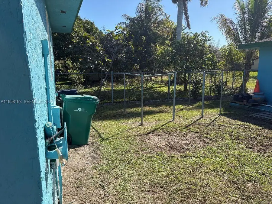 416 NW 9th Pl, Florida City, FL 33034 - Image #3