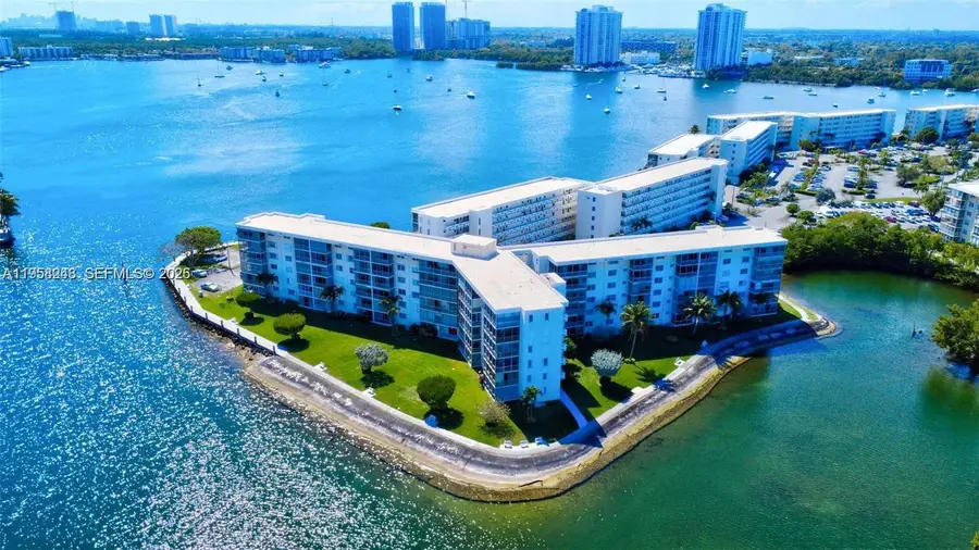 3030 Marcos Dr #T301, Aventura, FL 33160 - Image #3