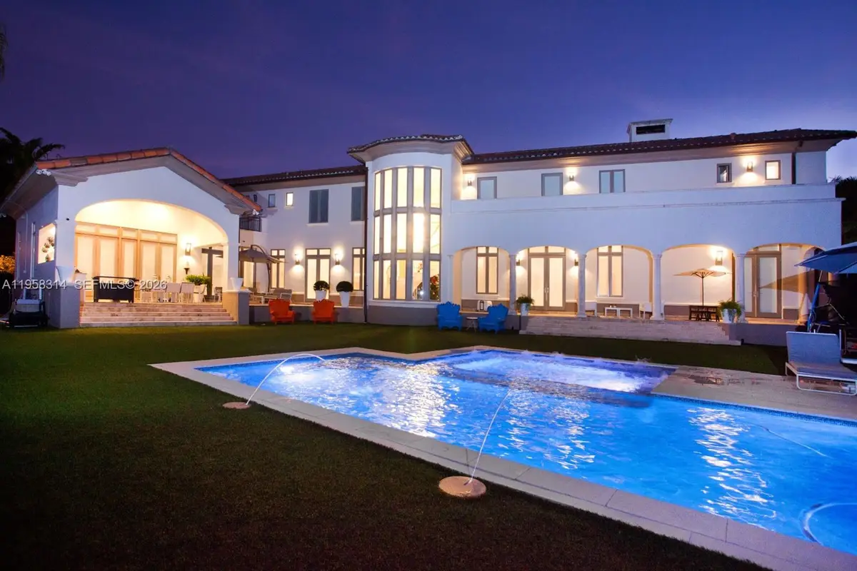 165 Paloma Dr, Coral Gables, FL 33143 - Image #1