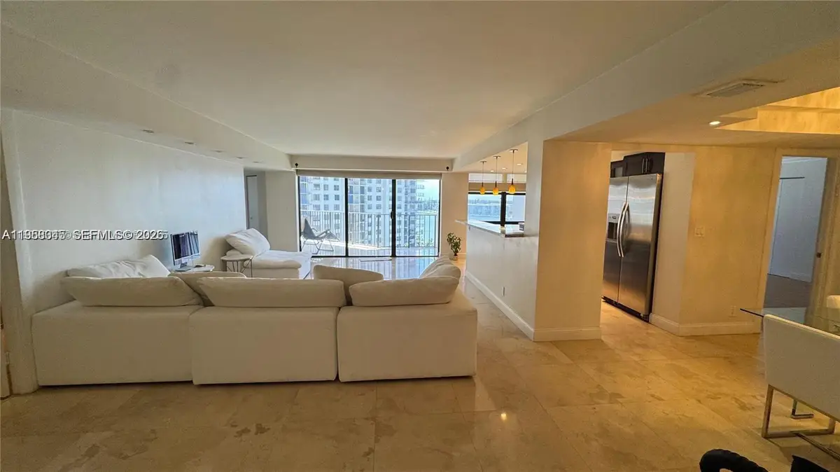 18181 NE 31st Ct #1009, Aventura, FL 33160 - Image #1