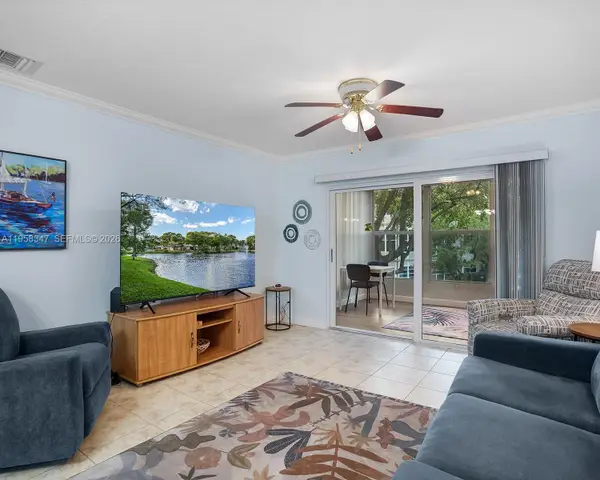 3531 NW 50th Ave #514, Lauderdale Lakes, FL 33319