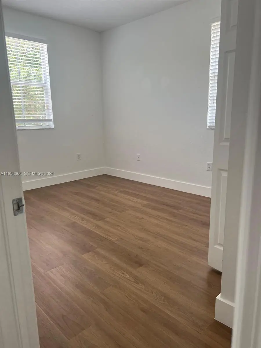 10738 NW 80th Ln, Doral, FL 33178 - Image #2