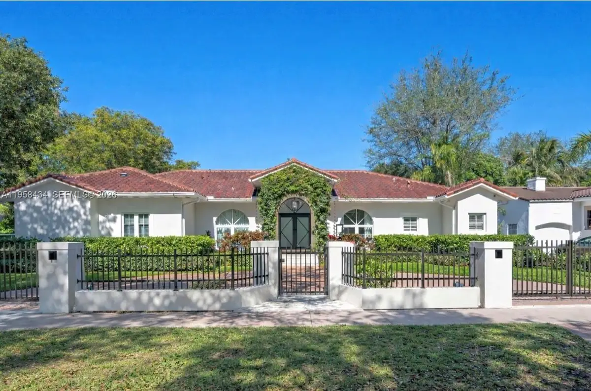 647 S Zamora Ave, Coral Gables, FL 33134 - Image #1