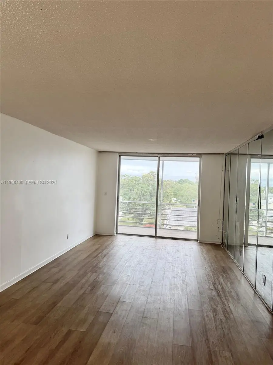 1830 Dixieanna St #404, Hollywood, FL 33020 - Image #1