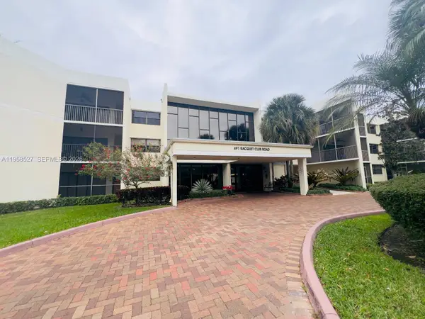 491 Racquet Club Rd #211, Weston, FL 33326