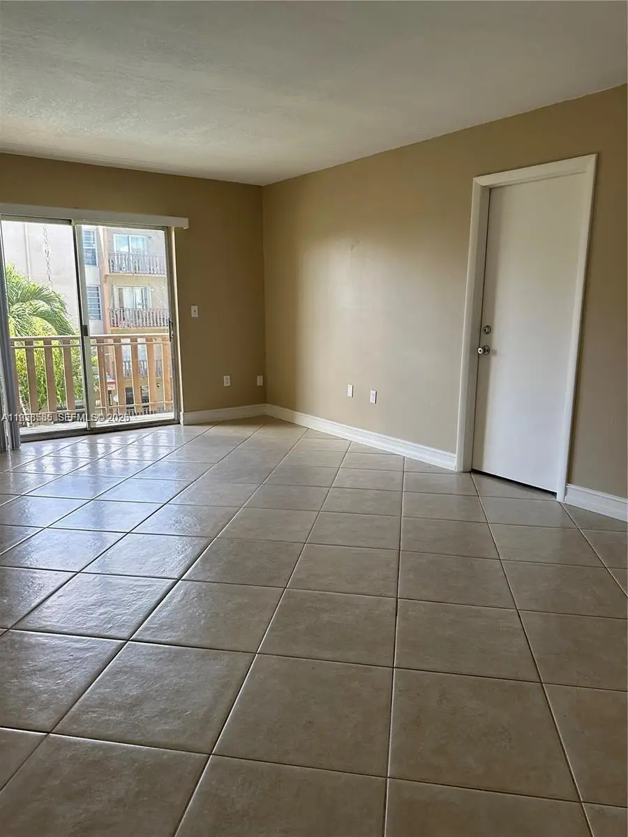 4715 NW 7th St #302-2, Miami, FL 33126 - Image #3