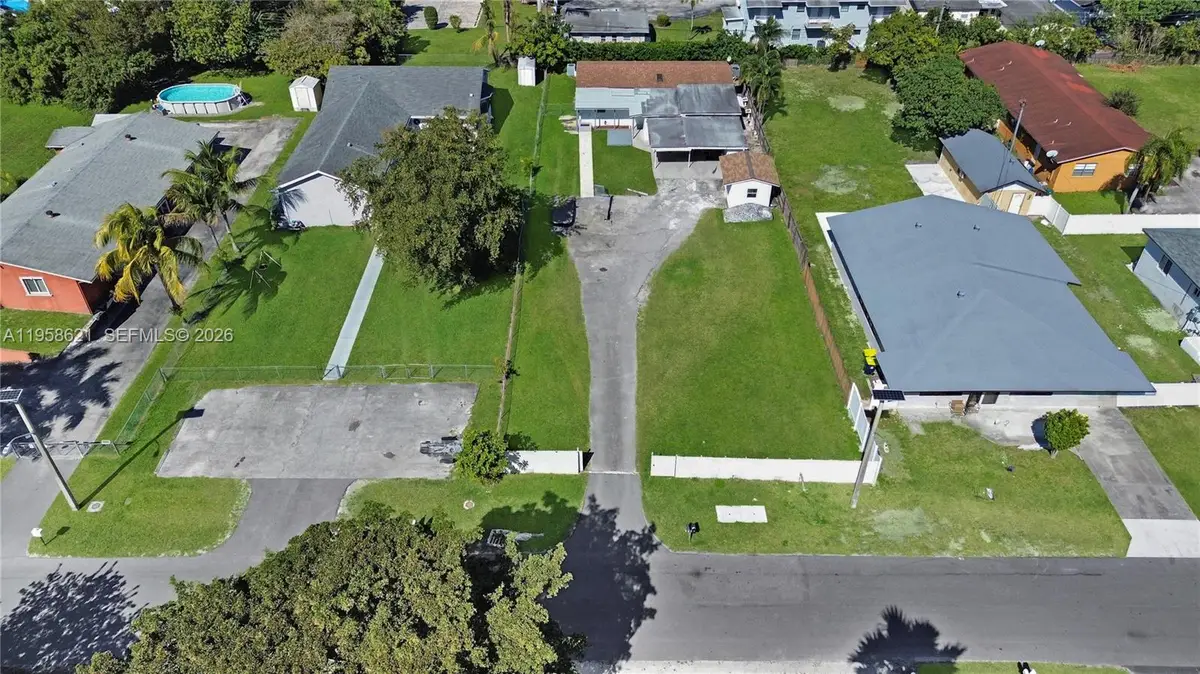 4133 SW 52nd St, Dania Beach, FL 33314 - Image #1