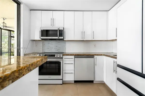 671 NE 195th St #111E, Miami, FL 33179