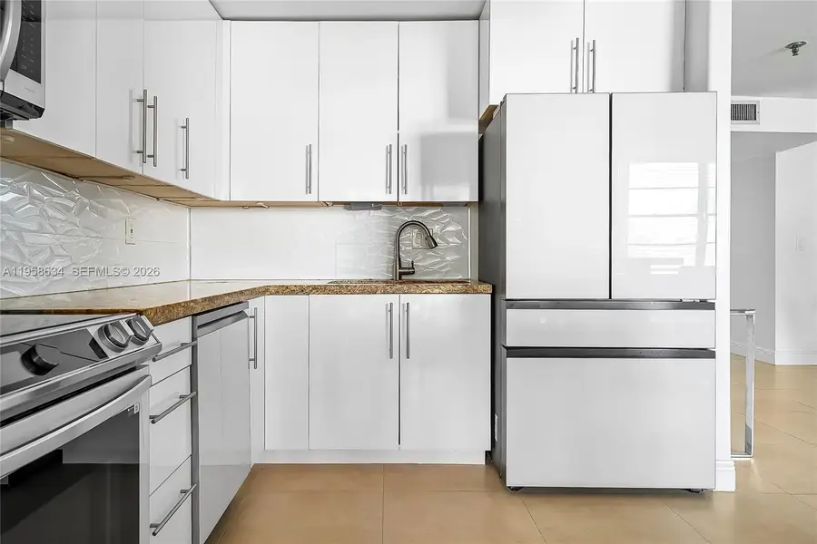 671 NE 195th St #111E, Miami, FL 33179 - #2