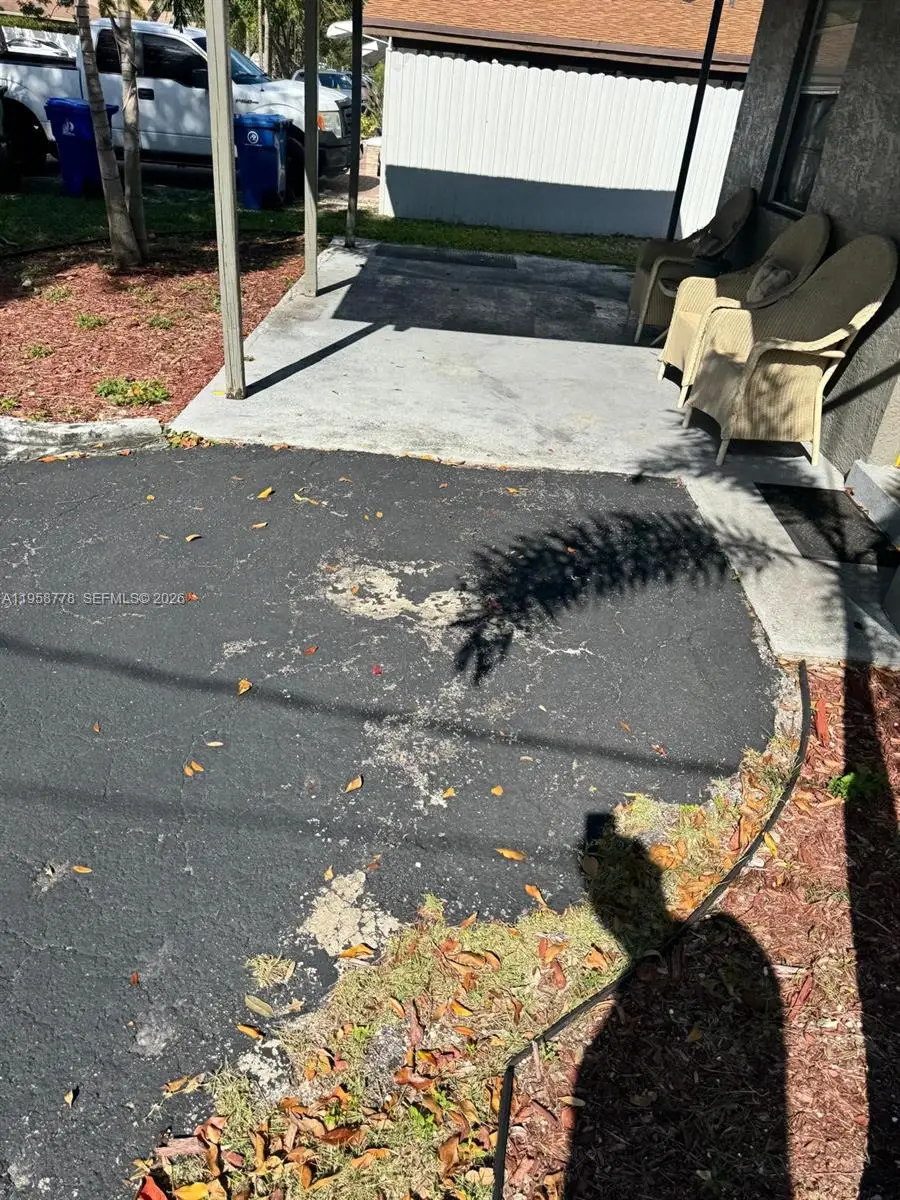 412 NW 21st Ter, Fort Lauderdale, FL 33311 - Image #3