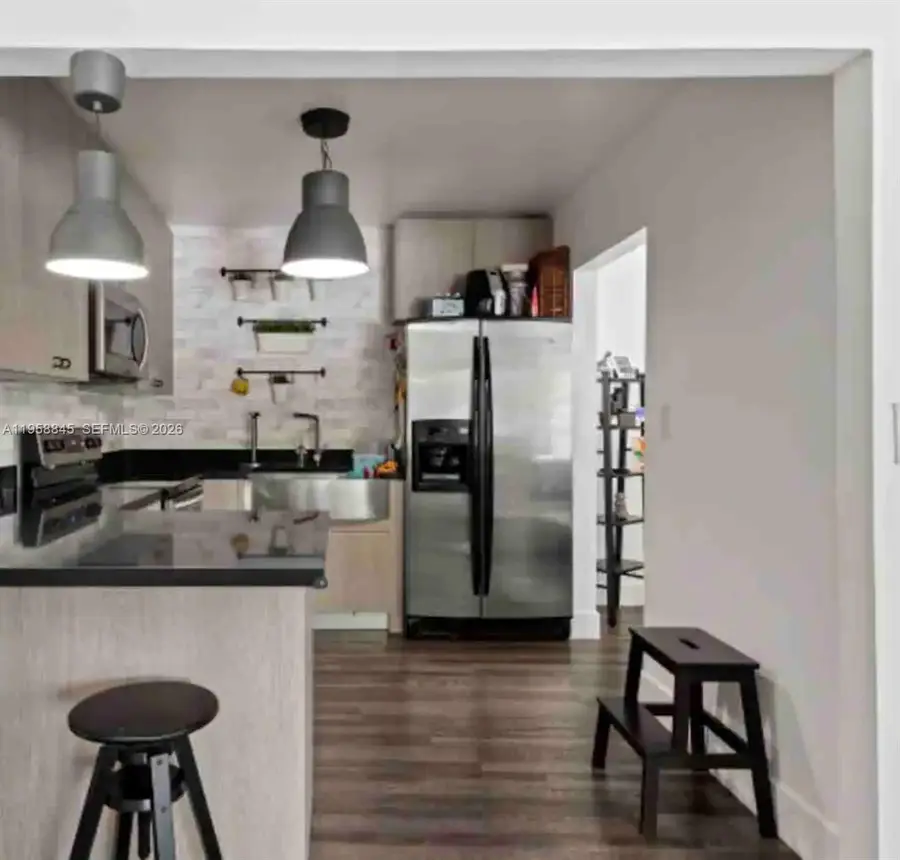 3008 NW 13th St, Miami, FL 33125 - #3