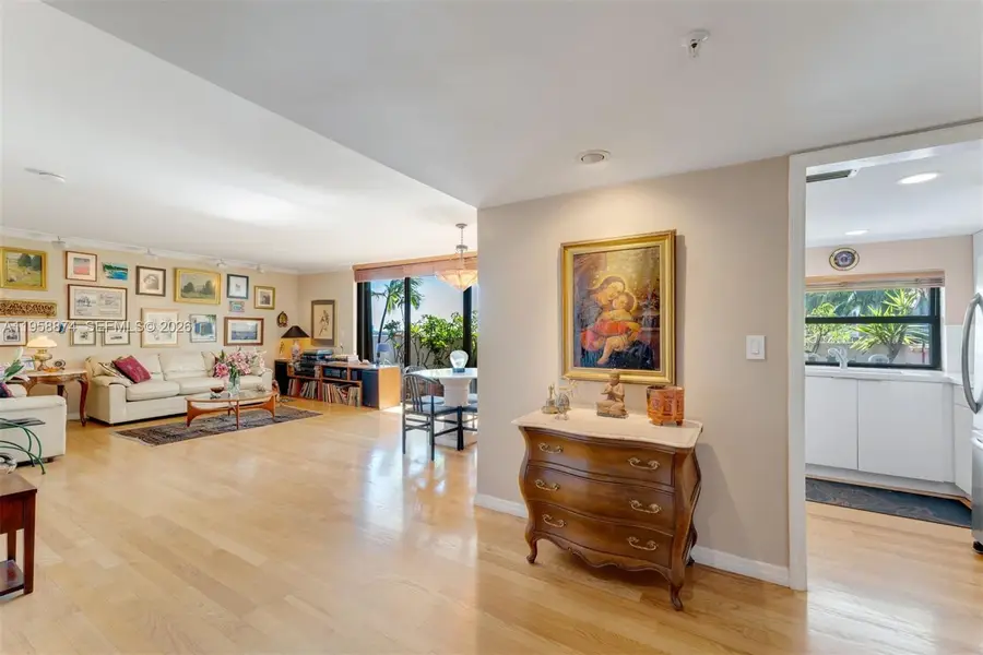 555 NE 30th St #201, Miami, FL 33137 - Image #2