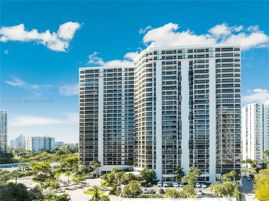 20281 E Country Club Dr #M6, Aventura, FL 33180 - Image #2