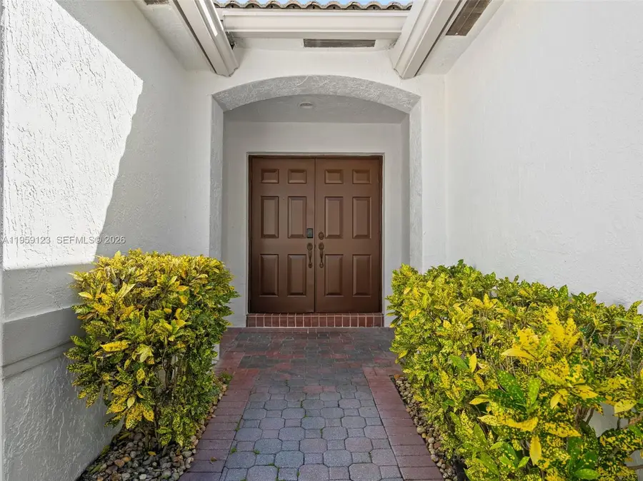 1861 NW 142nd Ter, Pembroke Pines, FL 33028 - Image #2