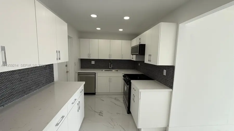 16850 S Glades Dr #4J, North Miami Beach, FL 33162 - Image #3