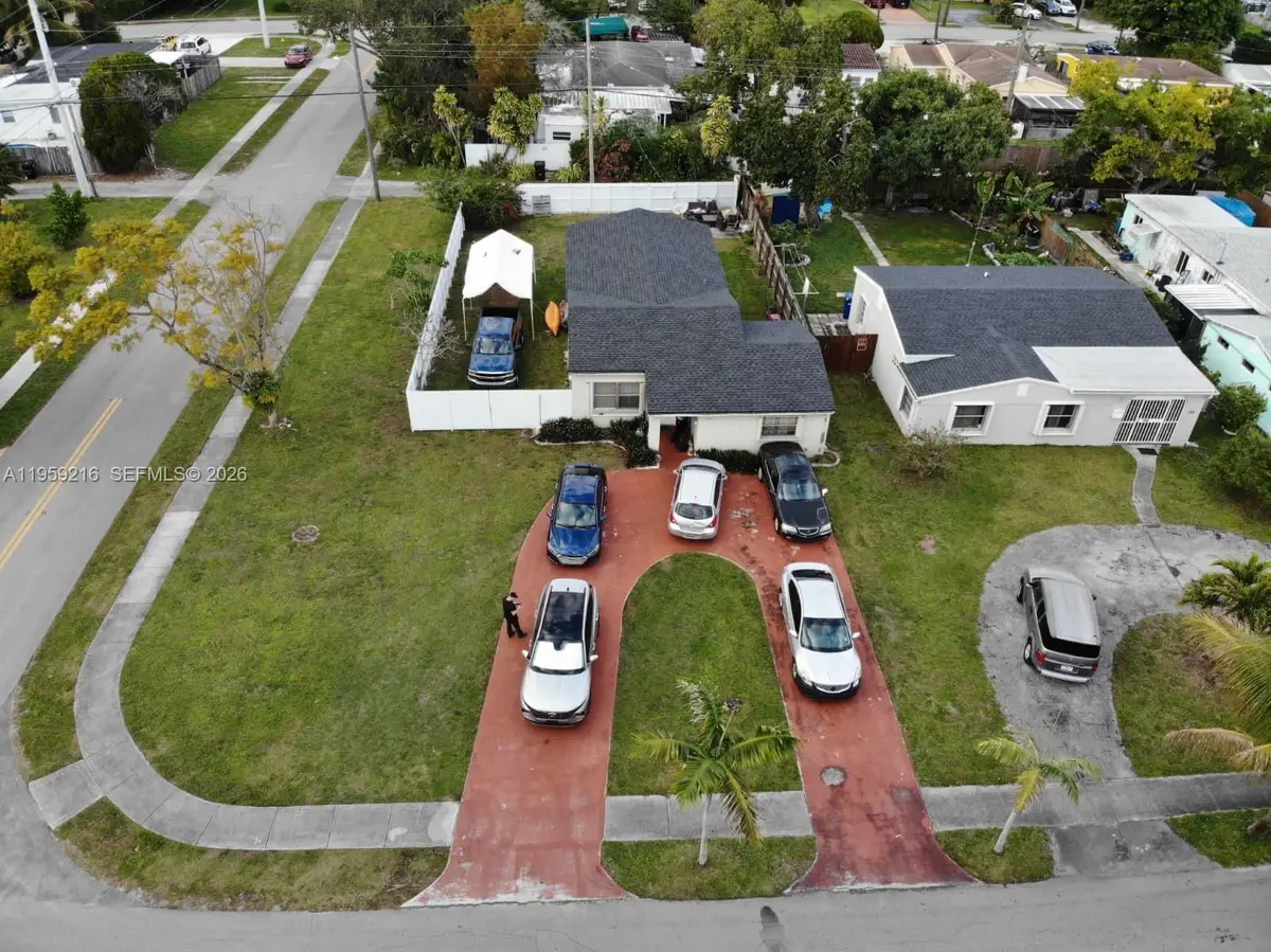 1701 NE 180th St, North Miami Beach, FL 33162 - Image #1
