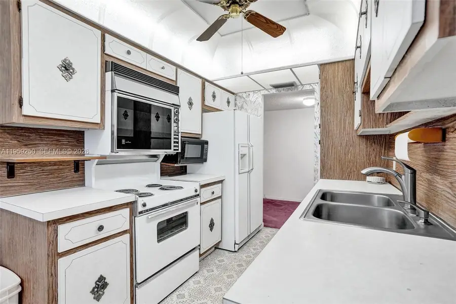 322 Buchanan St #506, Hollywood, FL 33019 - #3