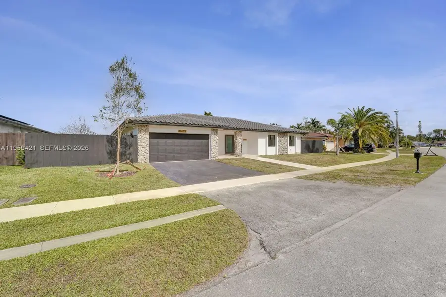 16653 Golfview Dr, Weston, FL 33326 - Image #2