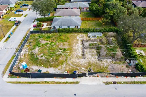 3250 NE 3rd Ave, Oakland Park, FL 33334