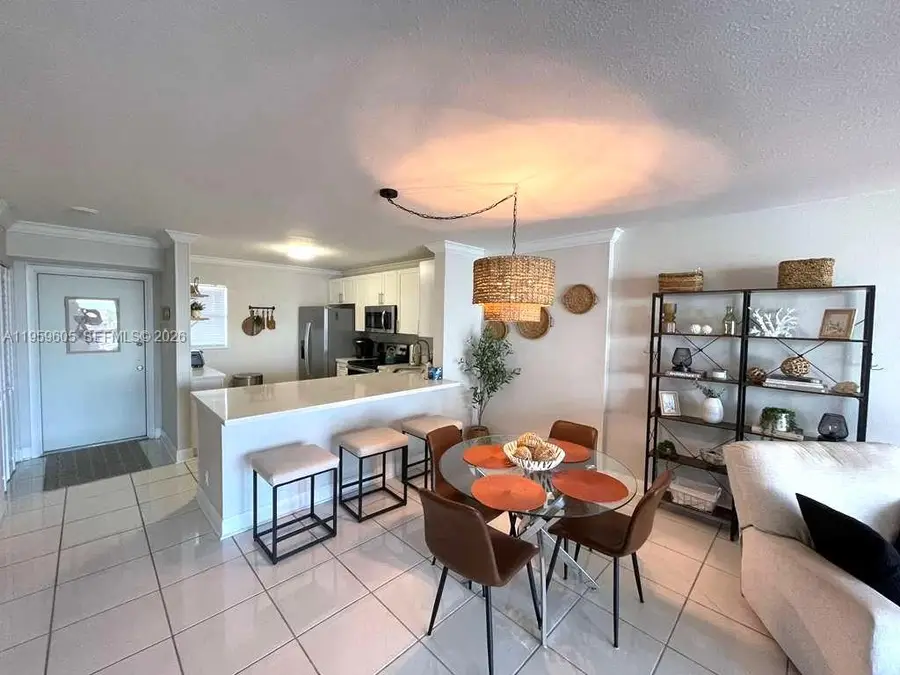 4800 Bayview Dr #505, Fort Lauderdale, FL 33308 - Image #2