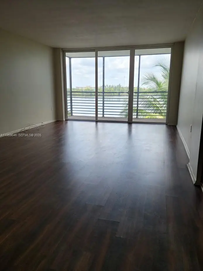 1075 NE Miami Gardens Dr #509, Miami, FL 33179 - Image #3