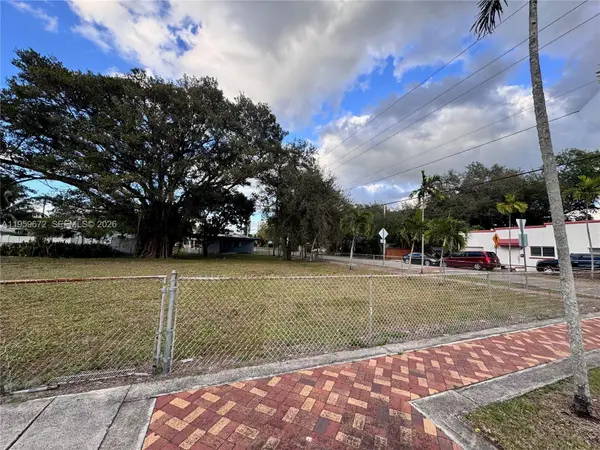 204 SW 3rd St, Dania Beach, FL 33004