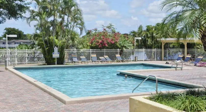 2301 NW 96th Ter #16N, Pembroke Pines, FL 33024 - Image #3