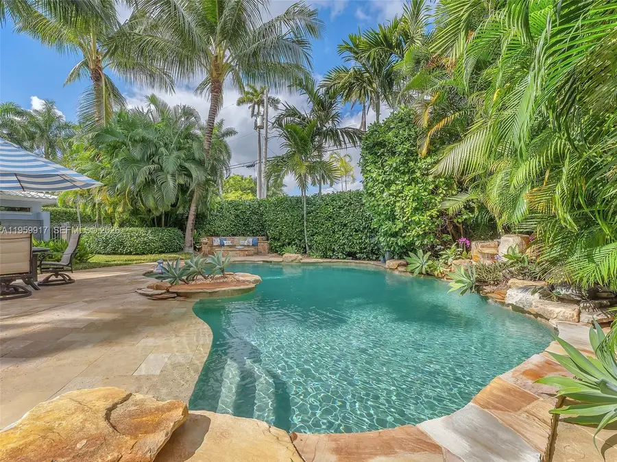 1023 Polk St, Hollywood, FL 33019 - Image #2