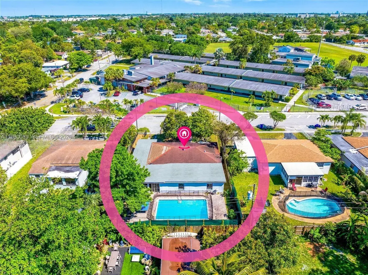 720 NE 171st St, North Miami Beach, FL 33162 - Image #1