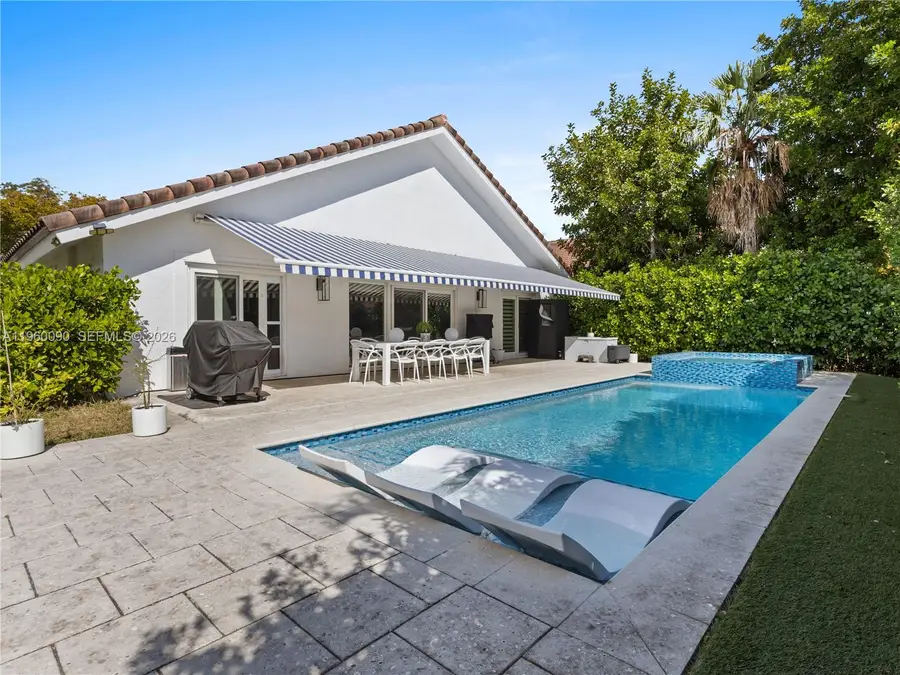 20550 NW 7th St, Pembroke Pines, FL 33029 - Image #2