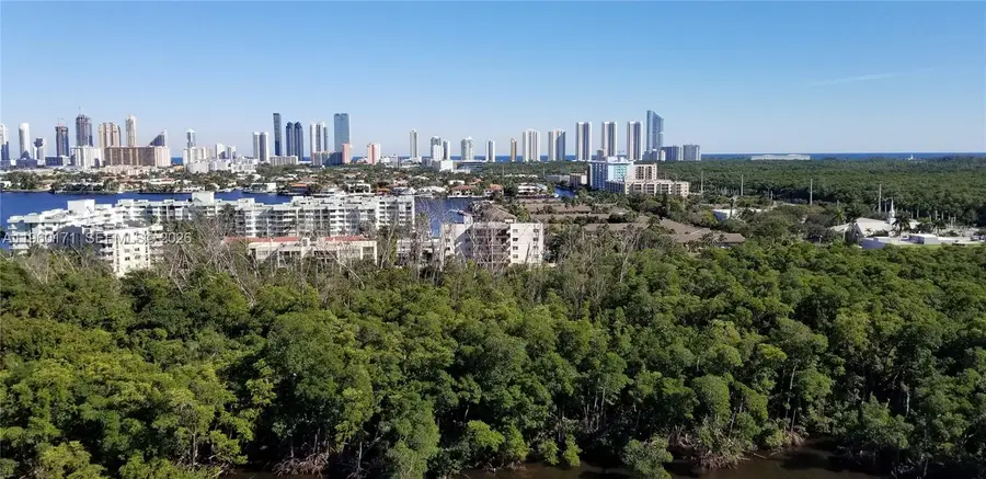 16385 Biscayne Blvd #1516, Miami, FL 33160 - Image #3