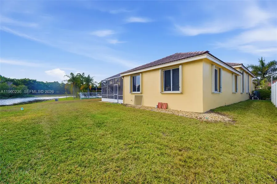 833 Crestview Cir, Weston, FL 33327 - #2