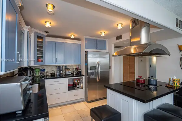 500 Three Islands Blvd #1007, Hallandale Beach, FL 33009