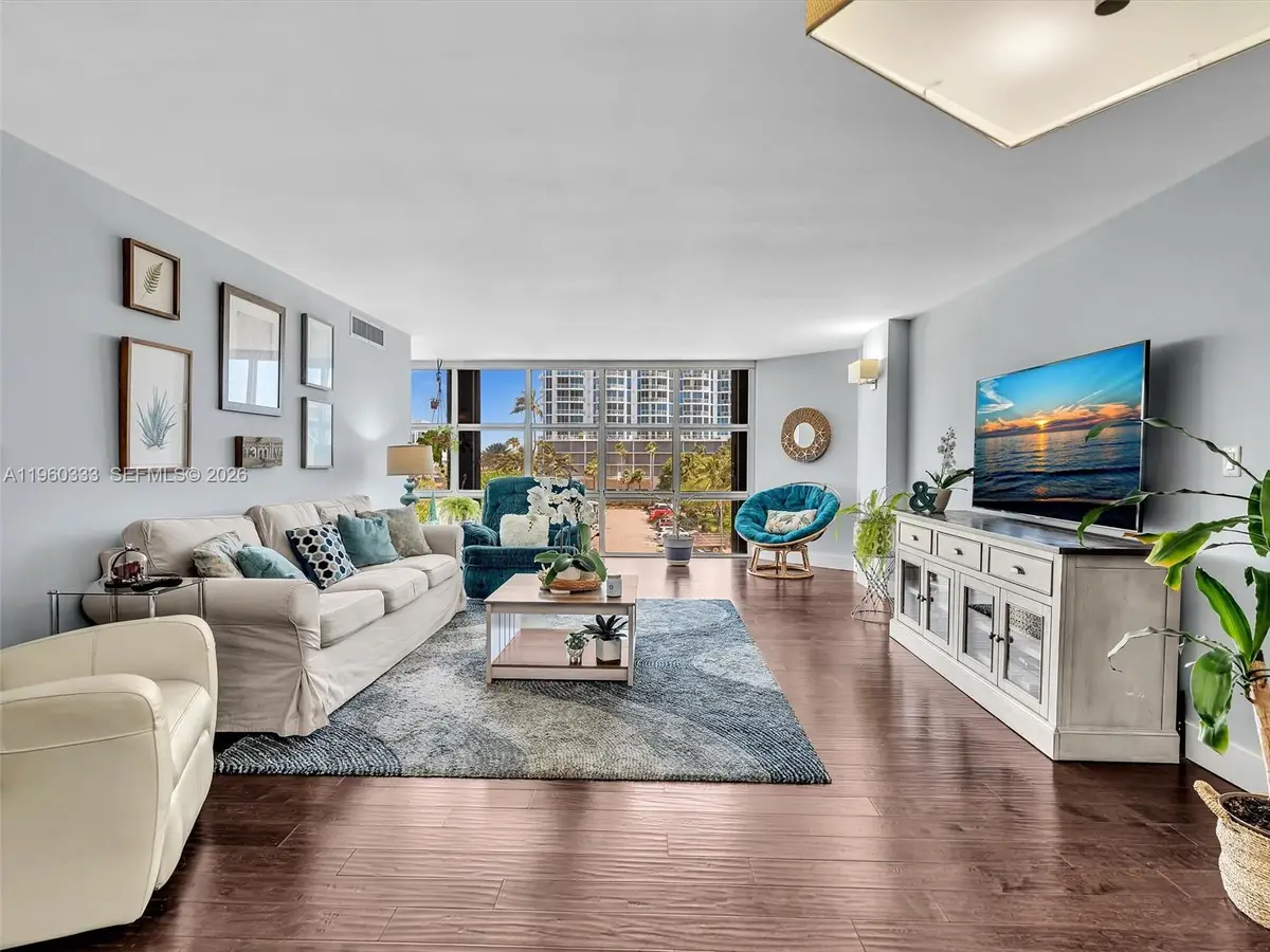 6423 Collins Ave #409, Miami Beach, FL 33141 - #1