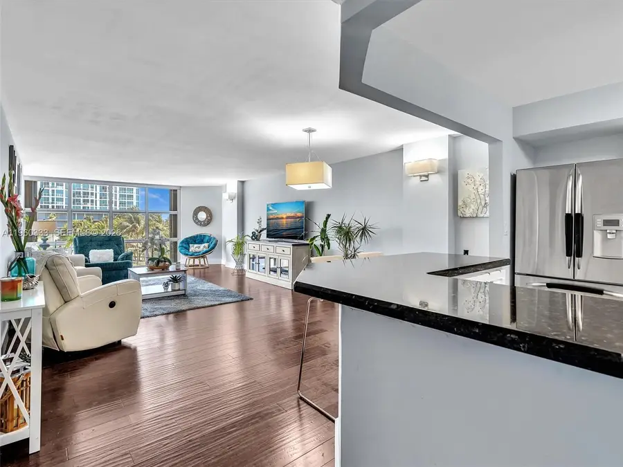 6423 Collins Ave #409, Miami Beach, FL 33141 - #3