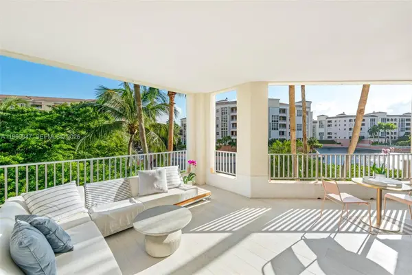 715 Crandon Blvd #305, Key Biscayne, FL 33149