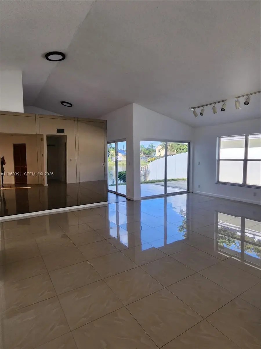 9711 SW 57th St, Cooper City, FL 33328 - Image #3