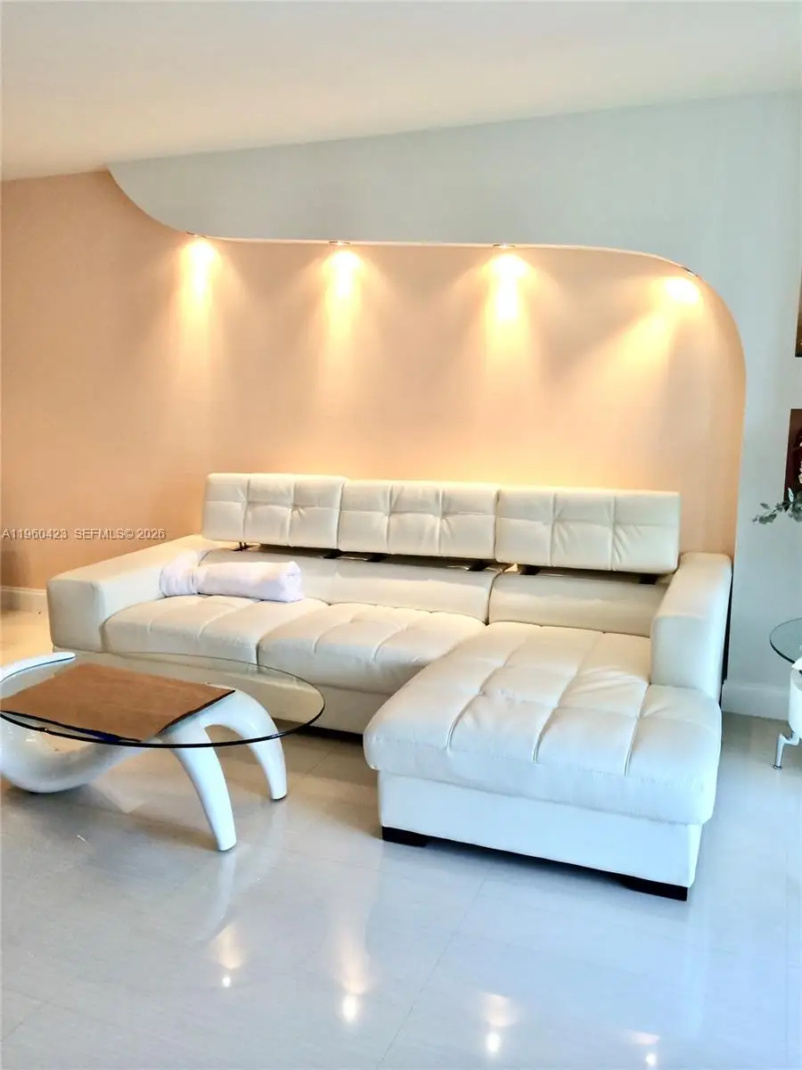 319 NE 14th Ave #602, Hallandale Beach, FL 33009 - Image #3