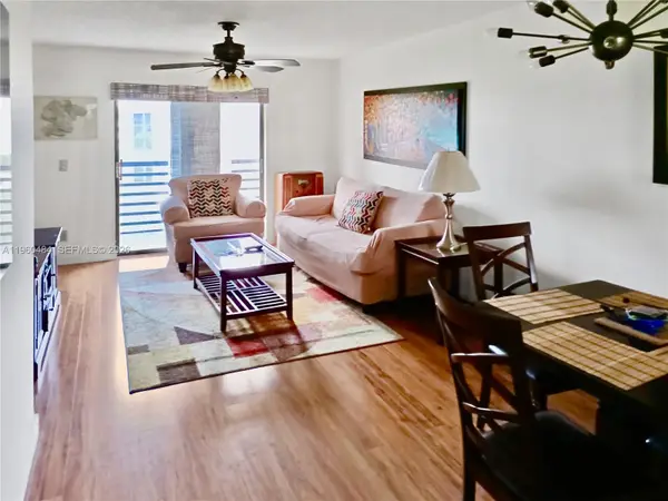 10402 Sunrise Lakes Blvd #201, Sunrise, FL 33322